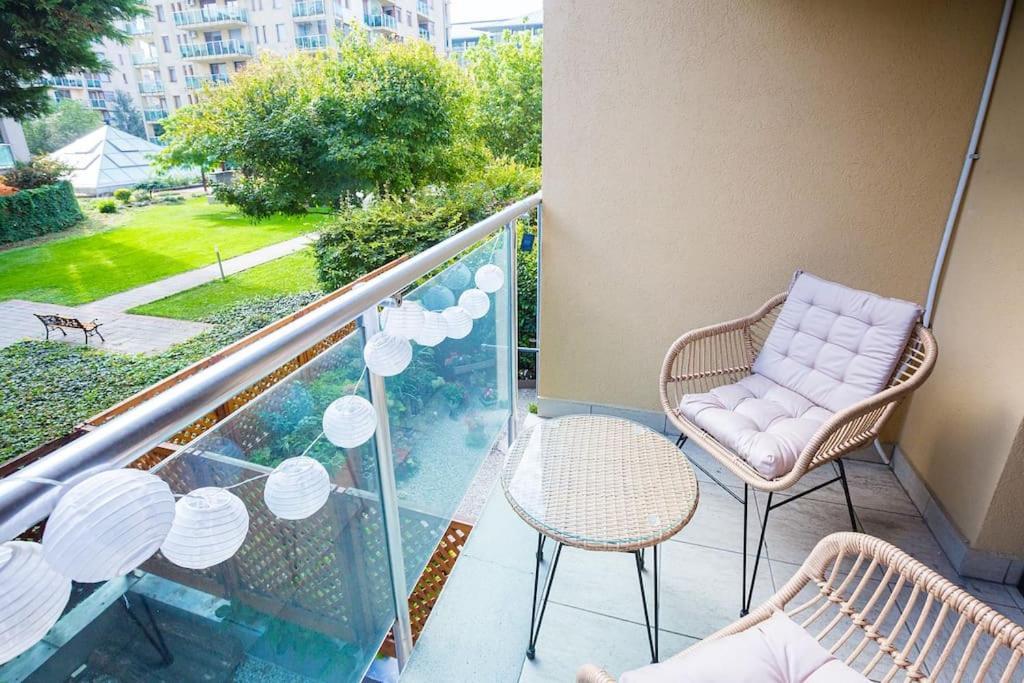 Familyoasis In Vibrant Ujlipot Apartament *